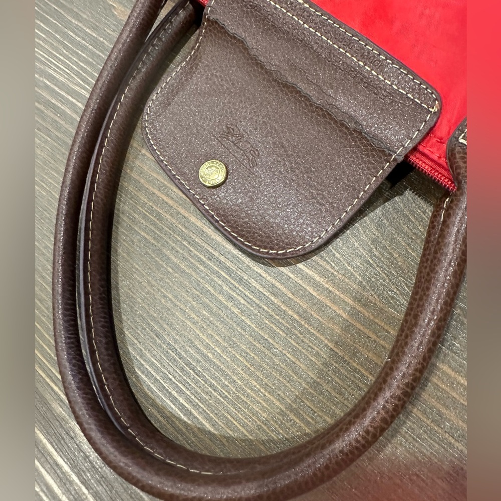 Red Medium Le Pliage Longchamp with Short Straps - Picture 4 of 9